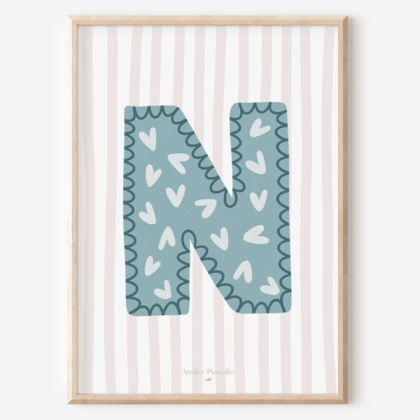 Affiche lettre N motif coeurs bleu clair - collection Les Petites Initiales