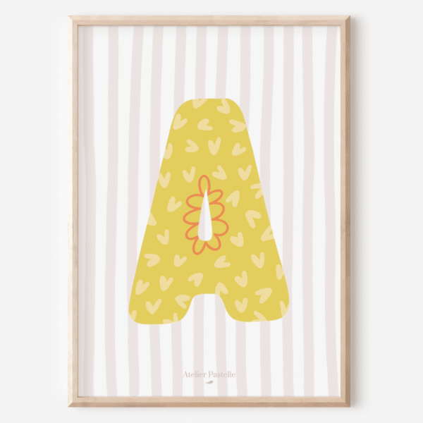 Affiche lettre A motif coeurs jaune - collection Les Petites Initiales