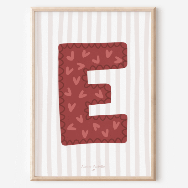 Affiche lettre E motif coeurs bordeaux - collection Les Petites Initiales