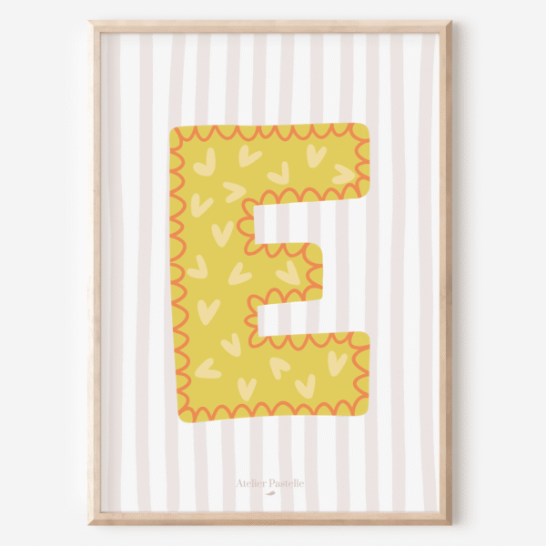 Affiche lettre E motif coeurs jaune - collection Les Petites Initiales