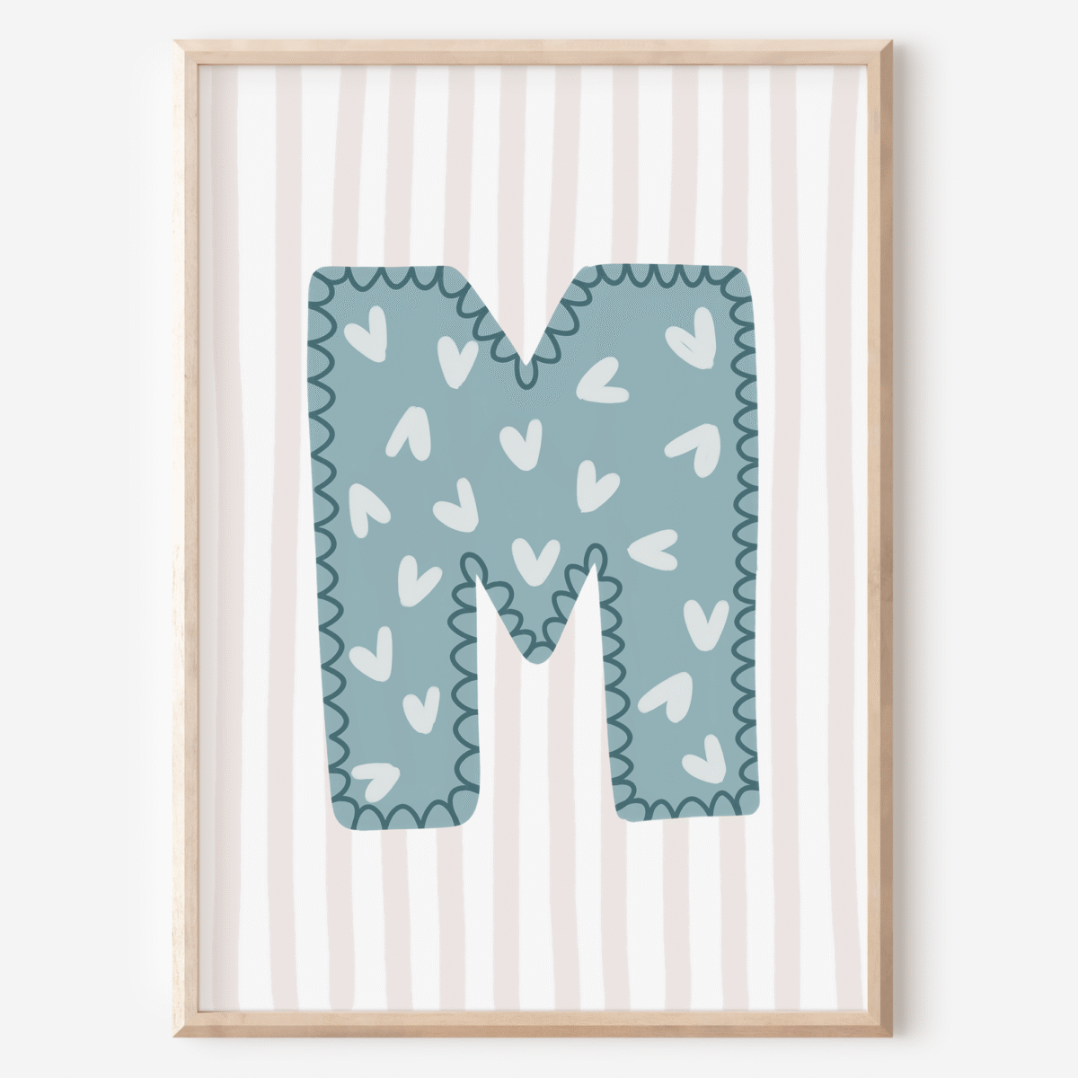 Affiche lettre M motif coeurs bleu clair - collection Les Petites Initiales