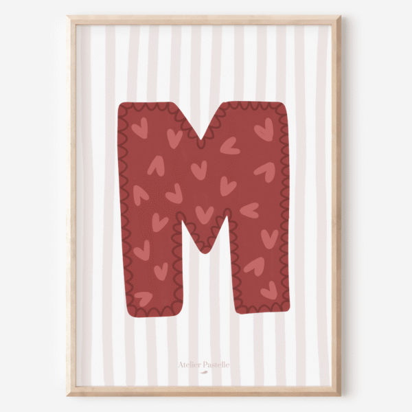 Affiche lettre M motif coeurs bordeaux - collection Les Petites Initiales